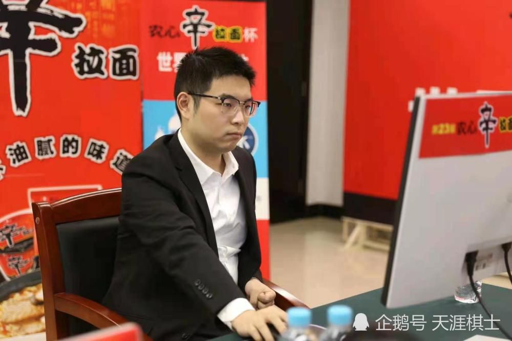 第66分钟，B费禁区外调整后左脚尝试一脚远射，打偏了。